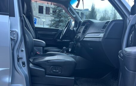 Mitsubishi Pajero IV, 2012 год, 2 550 000 рублей, 16 фотография