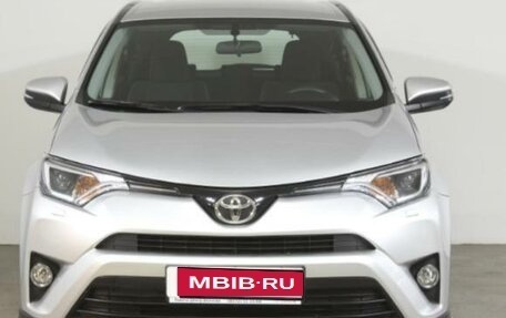 Toyota RAV4, 2018 год, 2 499 000 рублей, 10 фотография