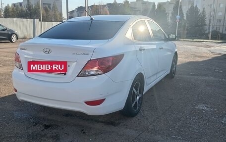 Hyundai Solaris II рестайлинг, 2014 год, 690 000 рублей, 2 фотография