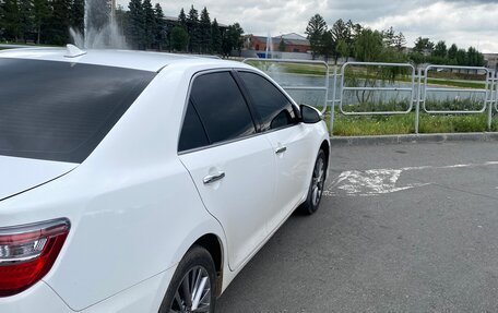 Toyota Camry, 2015 год, 1 900 000 рублей, 17 фотография