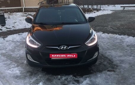 Hyundai Solaris II рестайлинг, 2013 год, 1 500 000 рублей, 3 фотография