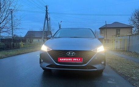 Hyundai Solaris II рестайлинг, 2020 год, 1 625 000 рублей, 7 фотография