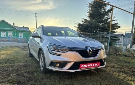 Renault Megane IV, 2018 год, 1 690 000 рублей, 2 фотография