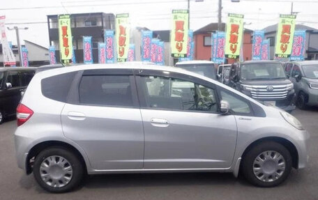 Honda Fit III, 2013 год, 830 000 рублей, 7 фотография