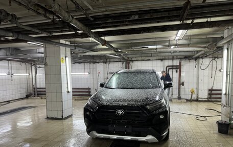 Toyota RAV4, 2024 год, 4 350 000 рублей, 7 фотография