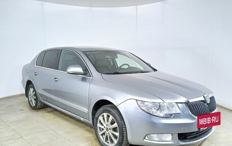 Skoda Superb III рестайлинг, 2010 год, 820 000 рублей, 3 фотография