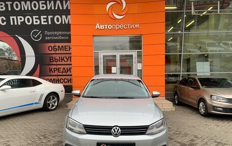 Volkswagen Jetta VI, 2013 год, 990 000 рублей, 2 фотография