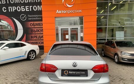 Volkswagen Jetta VI, 2013 год, 990 000 рублей, 6 фотография