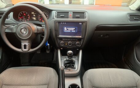 Volkswagen Jetta VI, 2013 год, 990 000 рублей, 17 фотография