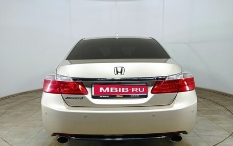 Honda Accord IX рестайлинг, 2013 год, 1 595 000 рублей, 6 фотография