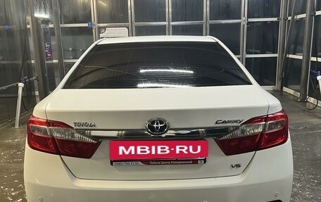 Toyota Camry, 2014 год, 1 990 000 рублей, 6 фотография