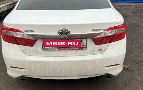 Toyota Camry, 2014 год, 1 990 000 рублей, 14 фотография