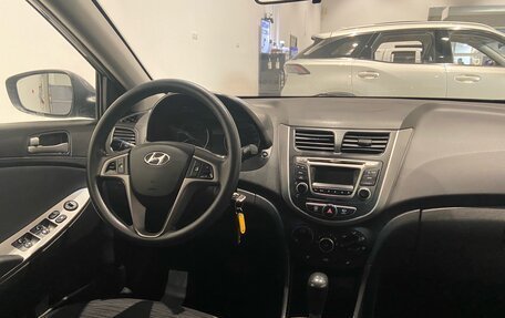 Hyundai Solaris II рестайлинг, 2016 год, 950 000 рублей, 26 фотография