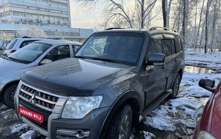 Mitsubishi Pajero IV, 2014 год, 2 295 000 рублей, 3 фотография