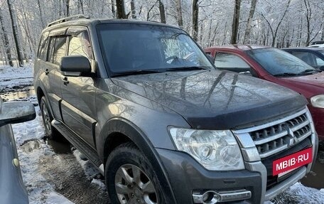 Mitsubishi Pajero IV, 2014 год, 2 295 000 рублей, 4 фотография