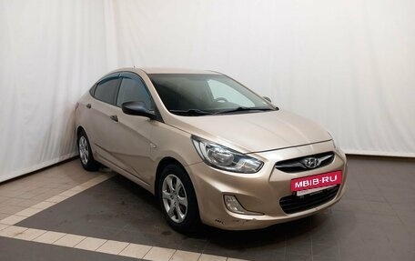 Hyundai Solaris II рестайлинг, 2012 год, 746 000 рублей, 3 фотография