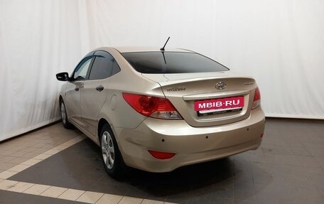 Hyundai Solaris II рестайлинг, 2012 год, 746 000 рублей, 8 фотография