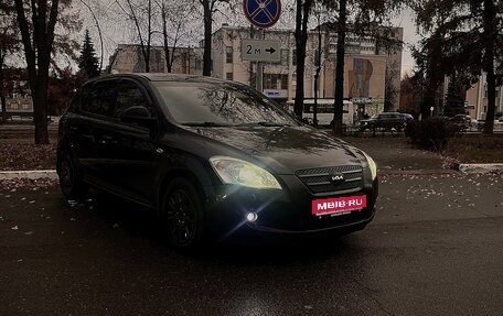 KIA cee'd I рестайлинг, 2009 год, 850 000 рублей, 1 фотография