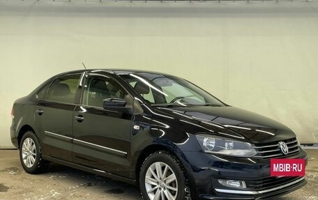 Volkswagen Polo VI (EU Market), 2015 год, 990 000 рублей, 2 фотография