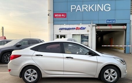 Hyundai Solaris II рестайлинг, 2015 год, 969 000 рублей, 5 фотография