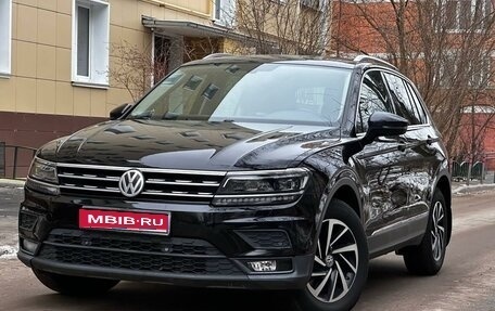 Volkswagen Tiguan II, 2018 год, 2 750 000 рублей, 1 фотография