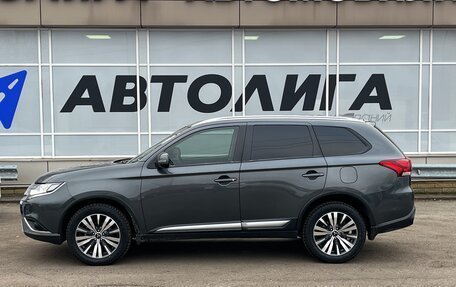 Mitsubishi Outlander III рестайлинг 3, 2019 год, 2 325 000 рублей, 4 фотография