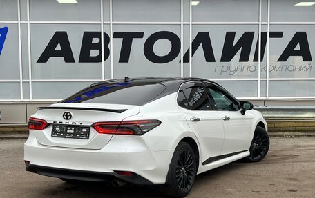 Toyota Camry, 2019 год, 2 632 000 рублей, 2 фотография