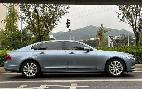 Volvo S90 II рестайлинг, 2021 год, 3 150 007 рублей, 3 фотография