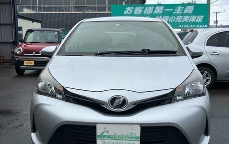 Toyota Vitz, 2014 год, 740 000 рублей, 2 фотография