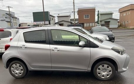 Toyota Vitz, 2014 год, 740 000 рублей, 3 фотография