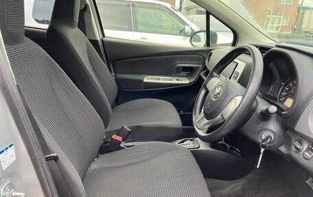 Toyota Vitz, 2014 год, 740 000 рублей, 10 фотография