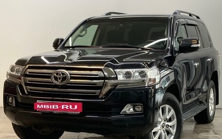 Toyota Land Cruiser 200, 2019 год, 8 490 000 рублей, 2 фотография