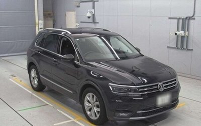 Volkswagen Tiguan II, 2018 год, 2 360 000 рублей, 1 фотография