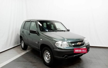 Chevrolet Niva I рестайлинг, 2017 год, 894 000 рублей, 3 фотография