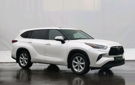 Toyota Highlander, 2021 год, 5 570 000 рублей, 3 фотография