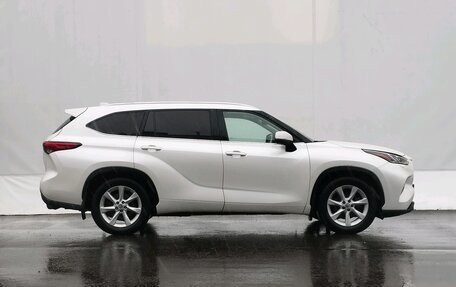 Toyota Highlander, 2021 год, 5 570 000 рублей, 4 фотография