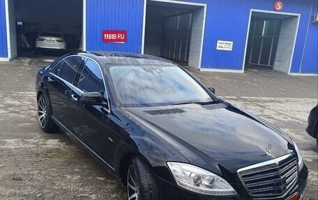 Mercedes-Benz S-Класс, 2011 год, 2 500 000 рублей, 1 фотография