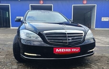 Mercedes-Benz S-Класс, 2011 год, 2 500 000 рублей, 3 фотография