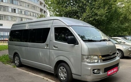 Toyota HiAce H200, 2008 год, 1 850 000 рублей, 3 фотография