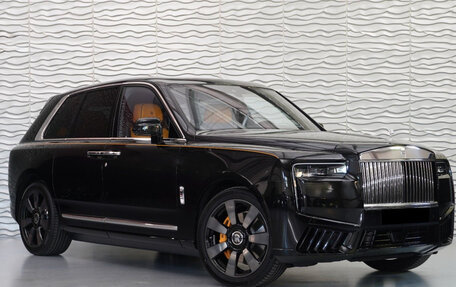 Rolls-Royce Cullinan, 2024 год, 77 900 000 рублей, 6 фотография