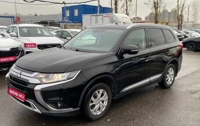 Mitsubishi Outlander III рестайлинг 3, 2019 год, 2 369 000 рублей, 1 фотография