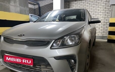 KIA Rio IV, 2017 год, 1 100 000 рублей, 2 фотография