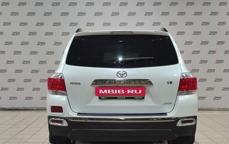 Toyota Highlander III, 2012 год, 2 300 000 рублей, 6 фотография