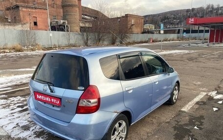 Honda Fit III, 2002 год, 450 000 рублей, 4 фотография