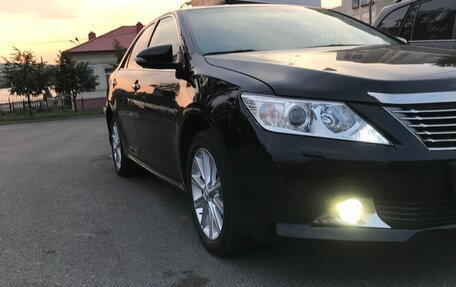 Toyota Camry, 2013 год, 2 050 000 рублей, 2 фотография