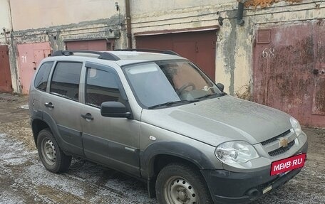 Chevrolet Niva I рестайлинг, 2013 год, 650 000 рублей, 3 фотография