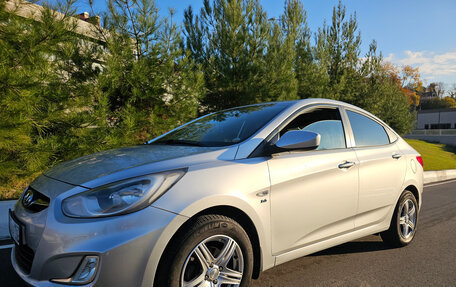 Hyundai Solaris II рестайлинг, 2012 год, 950 000 рублей, 4 фотография