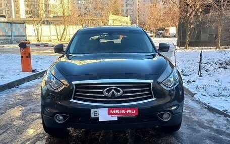 Infiniti FX II, 2012 год, 2 100 000 рублей, 2 фотография