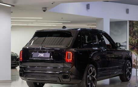 Rolls-Royce Cullinan, 2024 год, 103 900 000 рублей, 7 фотография