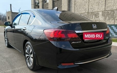 Honda Accord IX рестайлинг, 2013 год, 1 900 000 рублей, 2 фотография